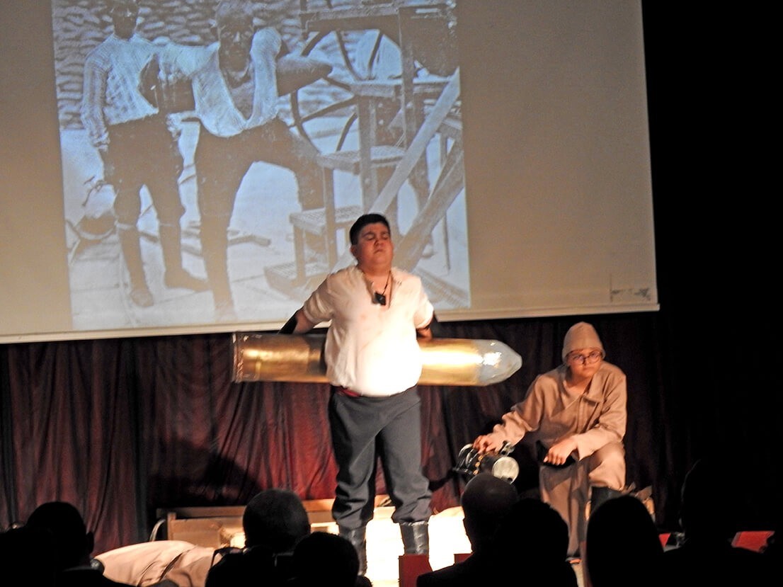 Çeşme’de, duygu dolu Çanakkale anması
Çeşme’de, duygu dolu Çanakkale anması