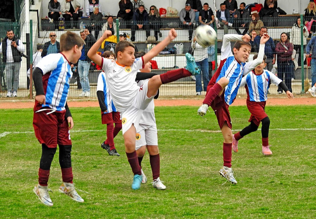 Çeşme’de U9 Futbol Festivali Coşkusu
