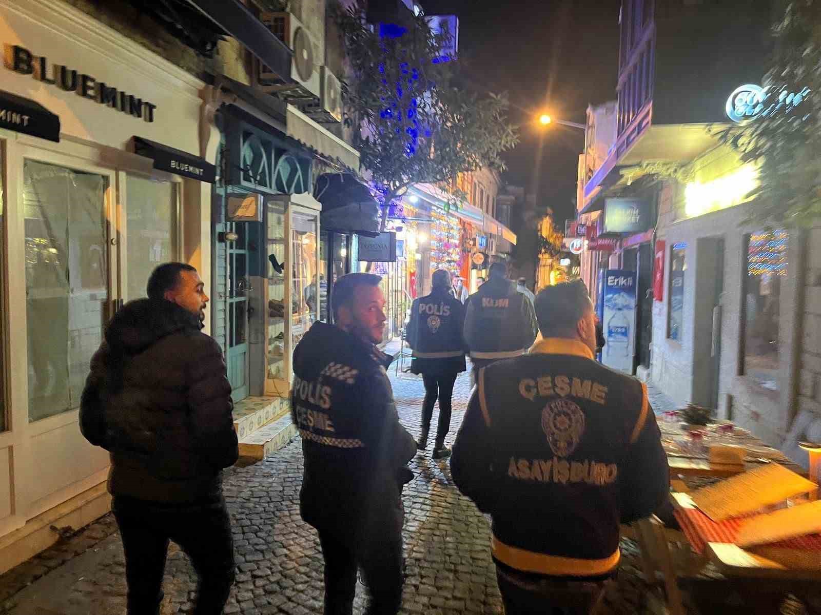 Çeşme’de yılbaşı önlemleri üst seviyeye çıkarıldı
