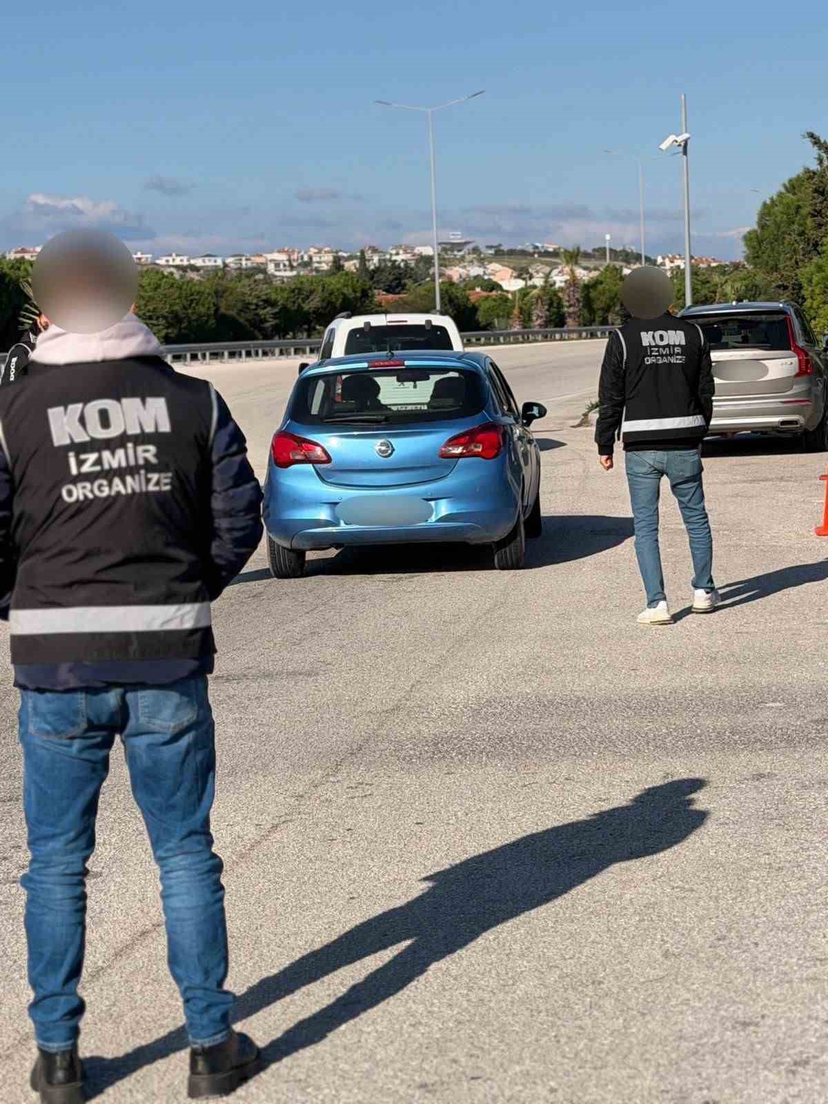 Çeşme’de yılbaşı önlemleri üst seviyeye çıkarıldı
