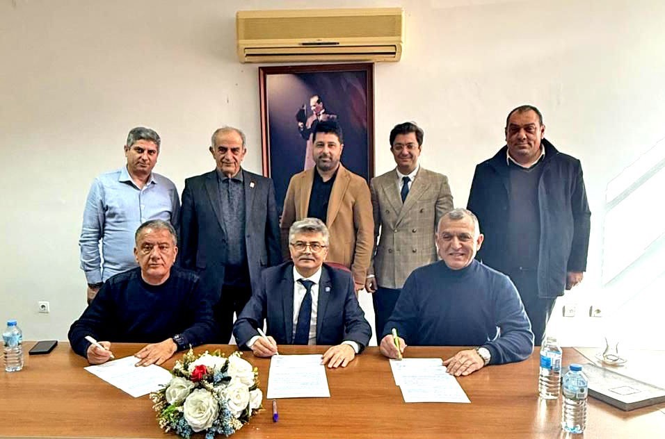 Çeşme’nin geleneksel mutfak kültürü için iş birliği protokolü
Çeşme’nin geleneksel mutfak kültürü için iş birliği protokolü