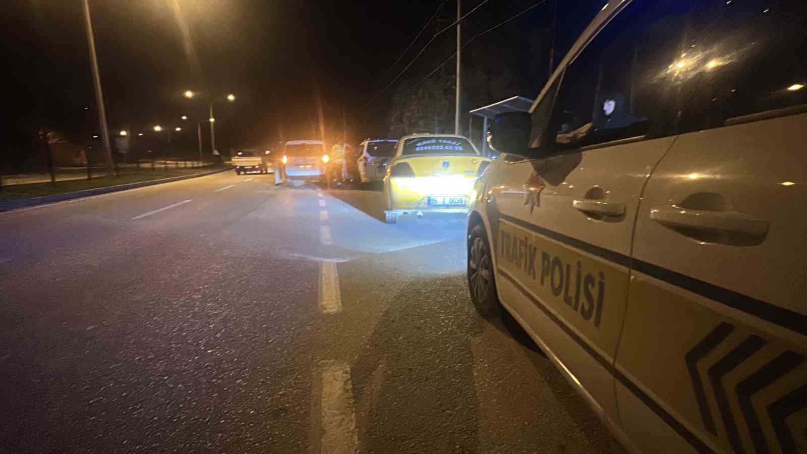 Çevirmeden kaçan alkollü sürücü yakalandı, polise zor anlar yaşattı
