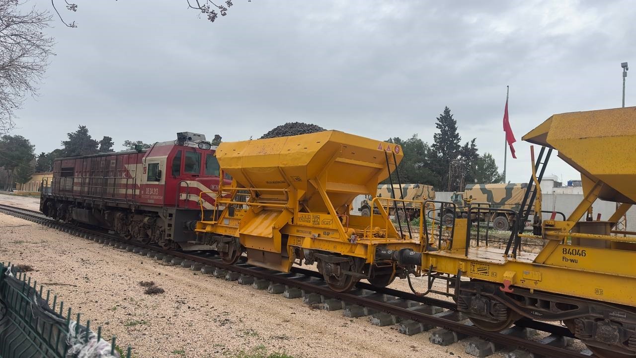 Ceylanpınar’a 15 yıl aradan sonra tren geldi
