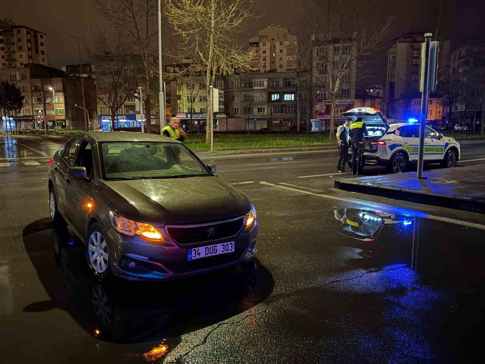 Ceza yiyen alkollü sürücü ekiplere önce ‘teşekkür’ etti, sonra zorluk çıkardı
