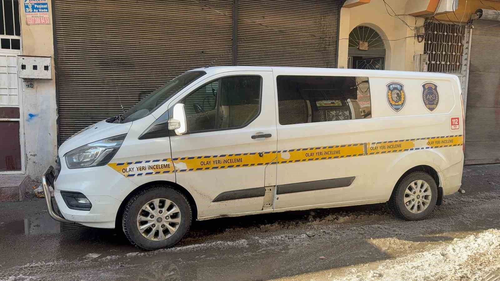 Cezaevi arkadaşlarının bıçaklı kavgası cinayetle son buldu
Cezaevi arkadaşlarının bıçaklı kavgası cinayetle son buldu
