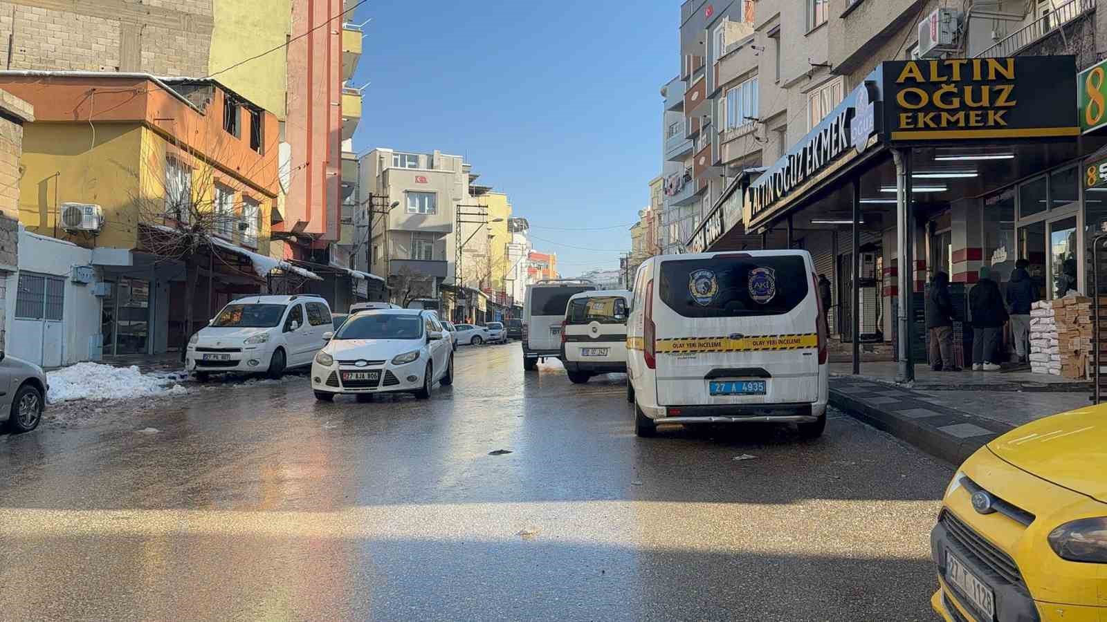 Cezaevi arkadaşlarının bıçaklı kavgası cinayetle son buldu
Cezaevi arkadaşlarının bıçaklı kavgası cinayetle son buldu