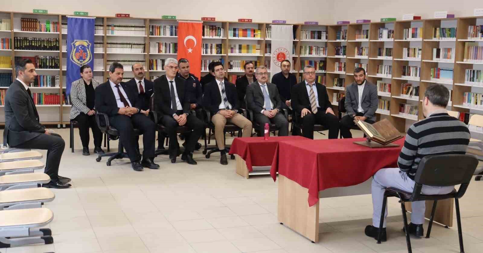 Cezaevinde hafız oldular
