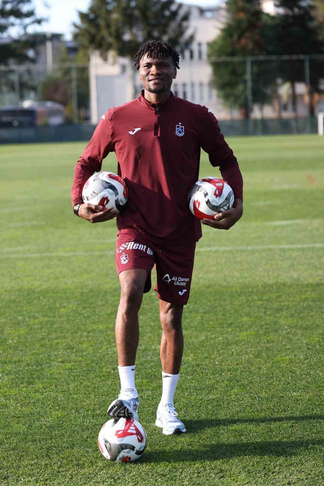 Chibuike Nwaiwu: "Trabzonspor’a gelerek doğru bir karar aldım"
Chibuike Nwaiwu: "Trabzonspor’a gelerek doğru bir karar aldım"