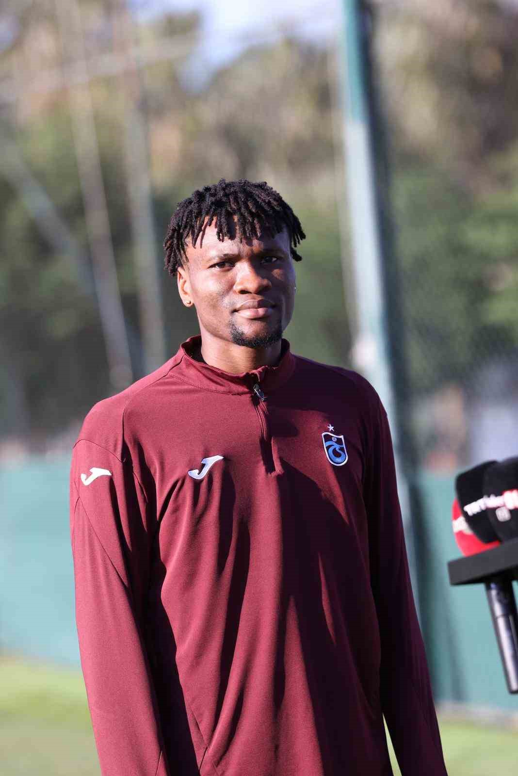 Chibuike Nwaiwu: "Trabzonspor’a gelerek doğru bir karar aldım"
Chibuike Nwaiwu: "Trabzonspor’a gelerek doğru bir karar aldım"