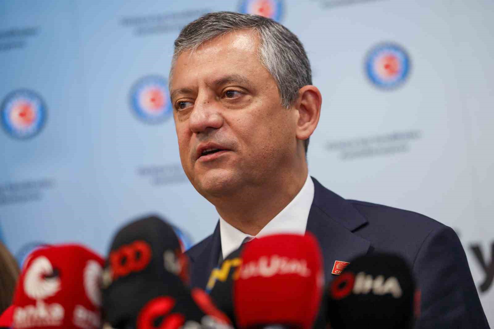 CHP Genel Başkanı Özel: "4 Mayıs tarihinden itibaren tam kadro sahadayız"
