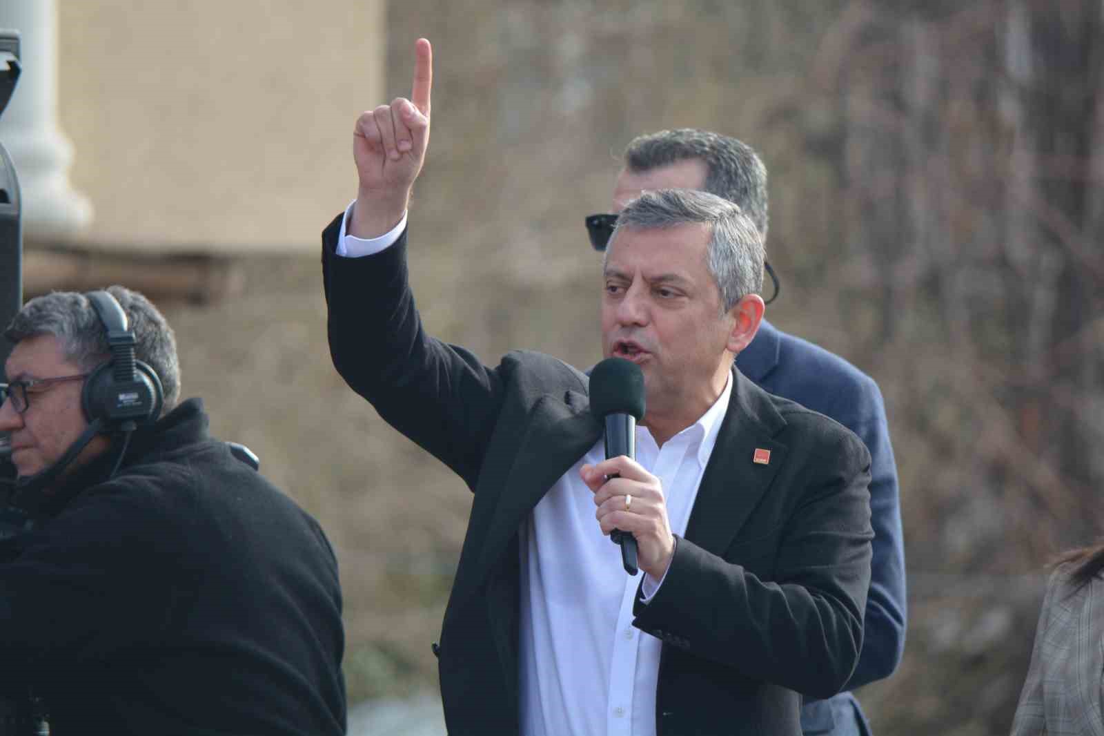 CHP Genel Başkanı Özel: "47 yıl ikinci parti kalan ama millete saygısını kaybetmeyen siyasetin adı Cumhuriyet Halk Partisi’dir"
