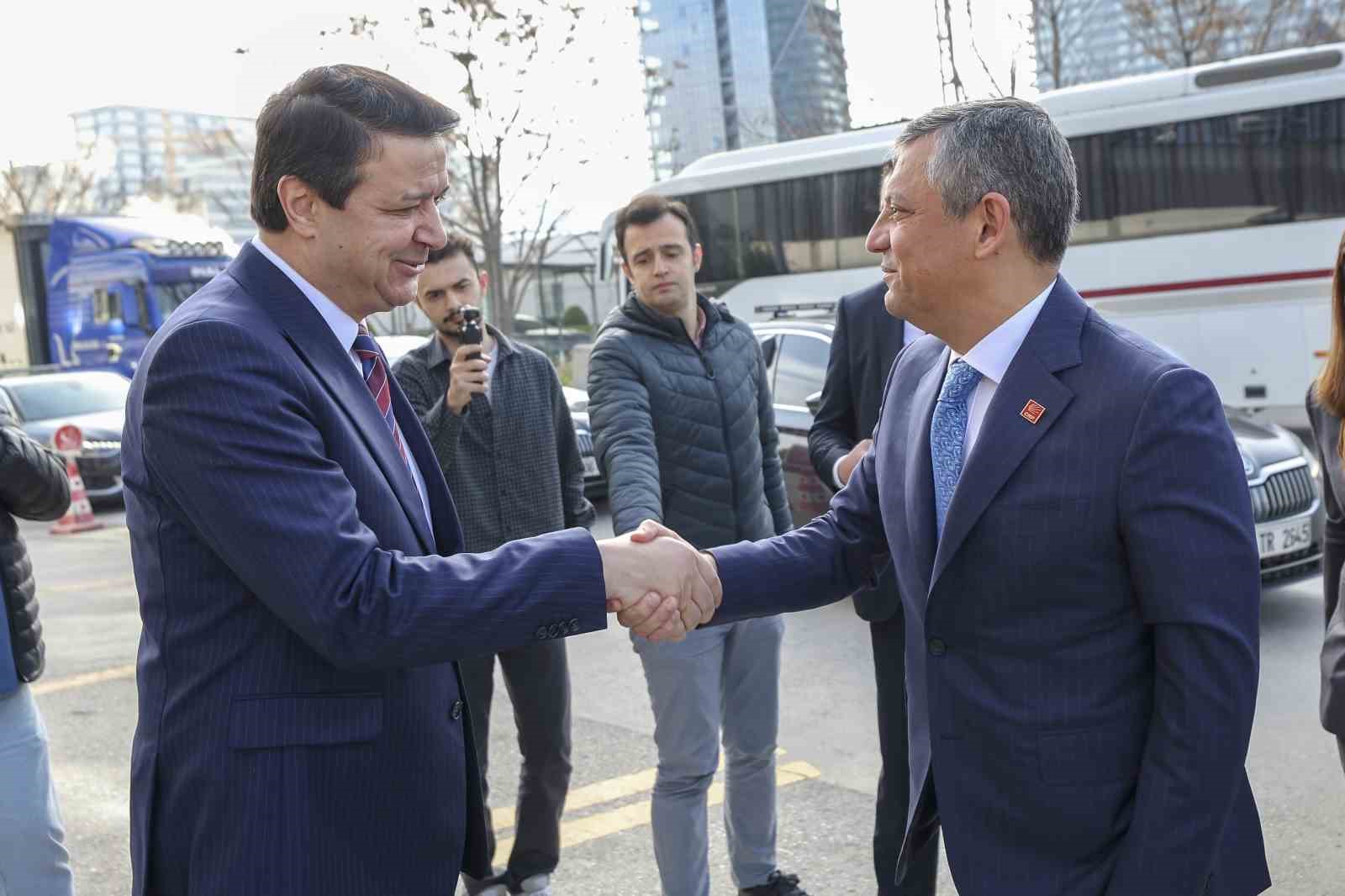 CHP Genel Başkanı Özel: "Ara seçim için her şeyi yapmaya devam edeceğiz"
