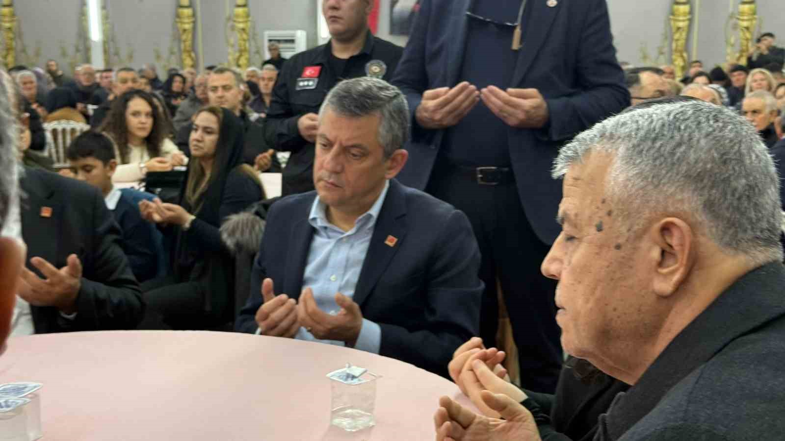 CHP Genel Başkanı Özel depremin 3. yıl dönümünde Gaziantep’i ziyaret etti
