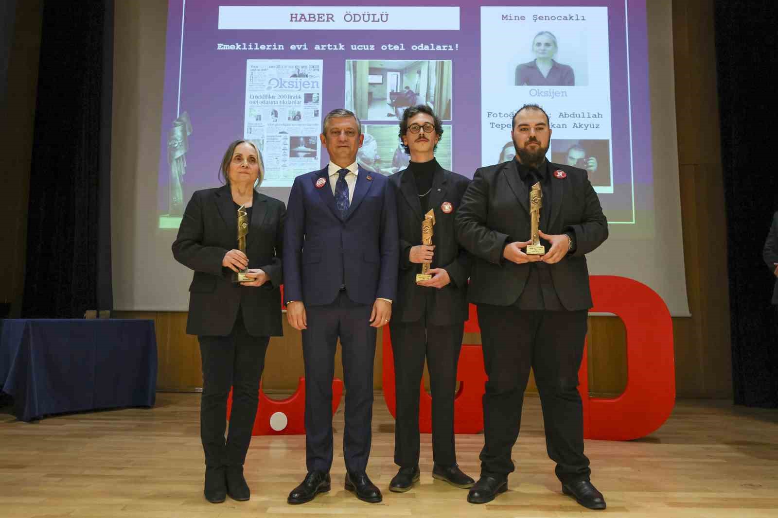 CHP Genel Başkanı Özel: "Gazetecilerin emeklerinin sömürülmediği bir Türkiye’ye ihtiyaç var"
