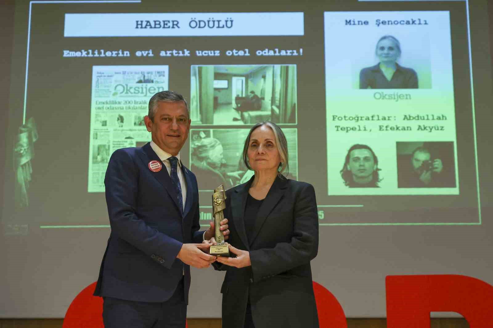 CHP Genel Başkanı Özel: "Gazetecilerin emeklerinin sömürülmediği bir Türkiye’ye ihtiyaç var"
