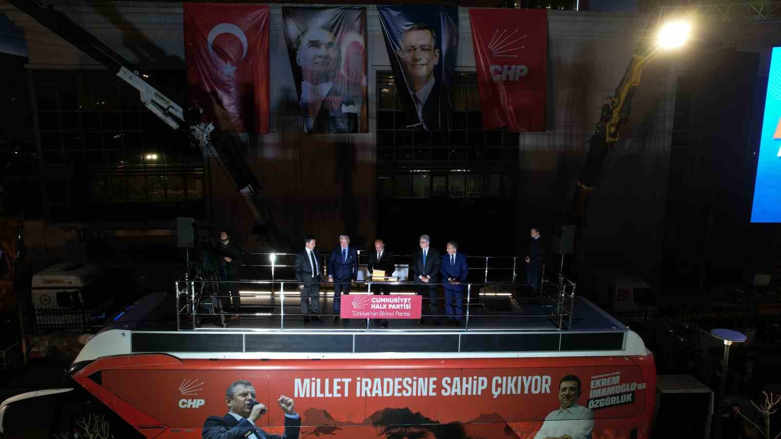 CHP Genel Başkanı Özel: "Mustafa Bozbey yargı önünde yargılansın, televizyondan canlı yayınlansın kararı millet versin Bursa versin"
