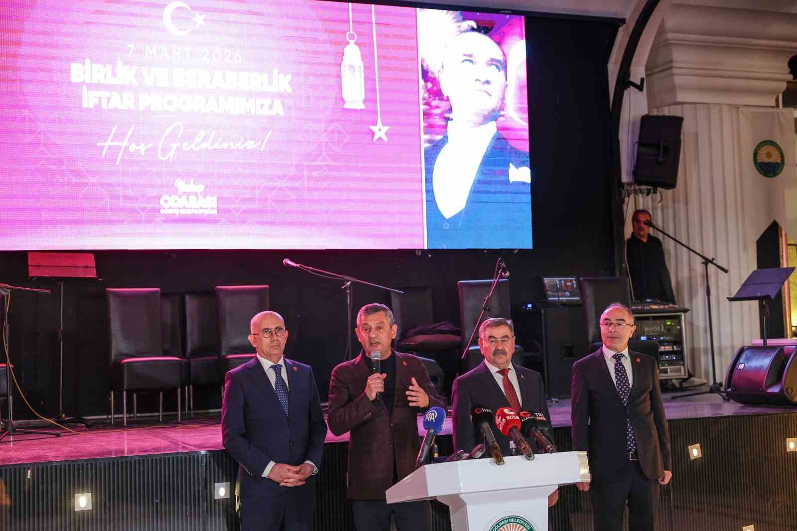CHP Genel Başkanı Özel: "Trump’ın kurduğu düzen, yeni dünya düzeni olamaz"
CHP Genel Başkanı Özel: "Trump’ın kurduğu düzen, yeni dünya düzeni olamaz"