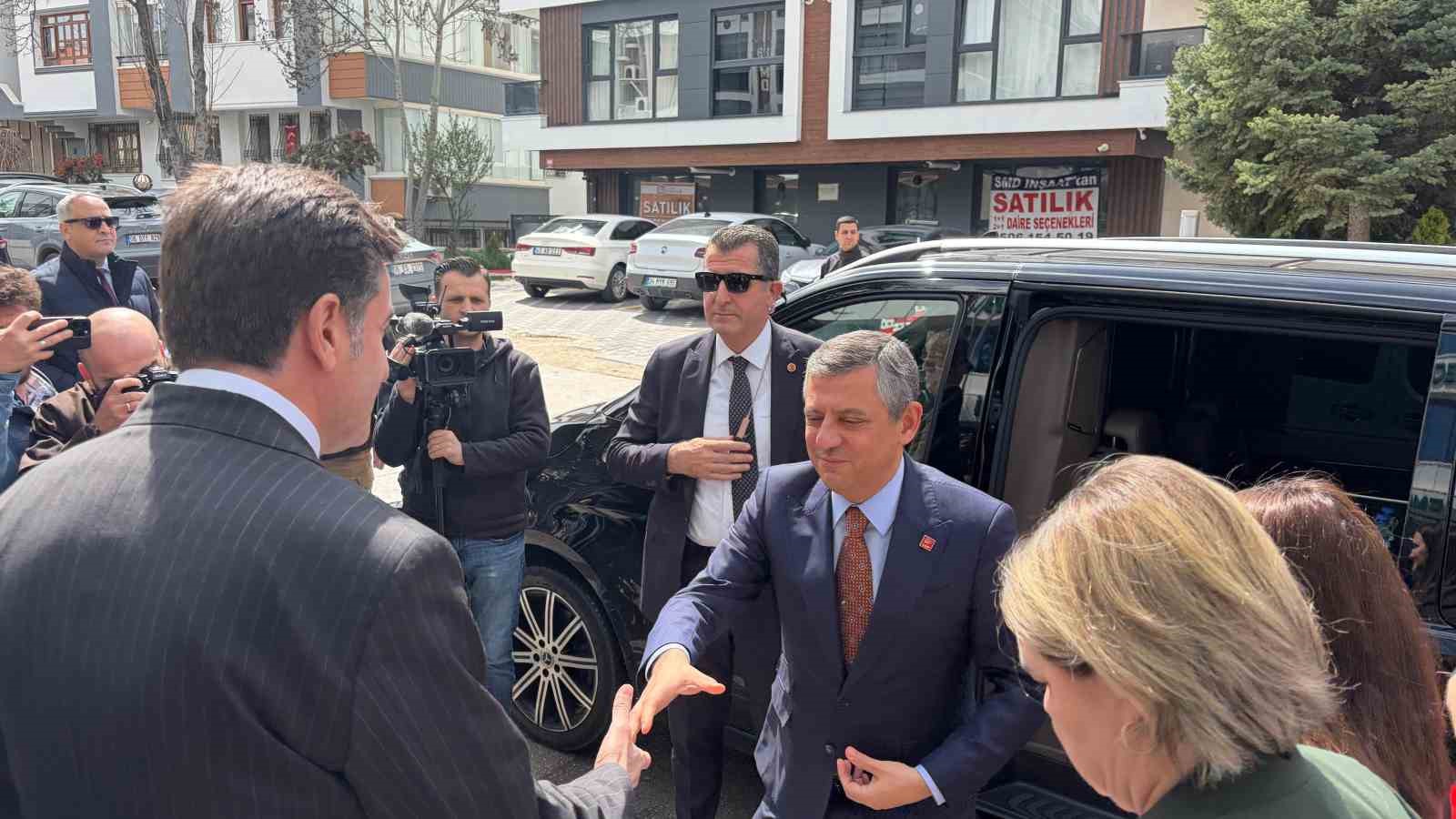 CHP Genel Başkanı Özel: "Türkiye’de Davutoğlu’nun Başbakanlığı döneminde çok kritik bir süreç yaşandı"
