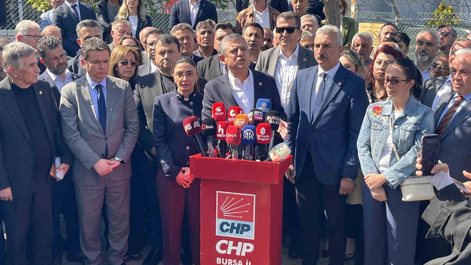 CHP Genel Başkanı Özel, tutuklu Mustafa Bozbey’i cezaevinde ziyaret etti

