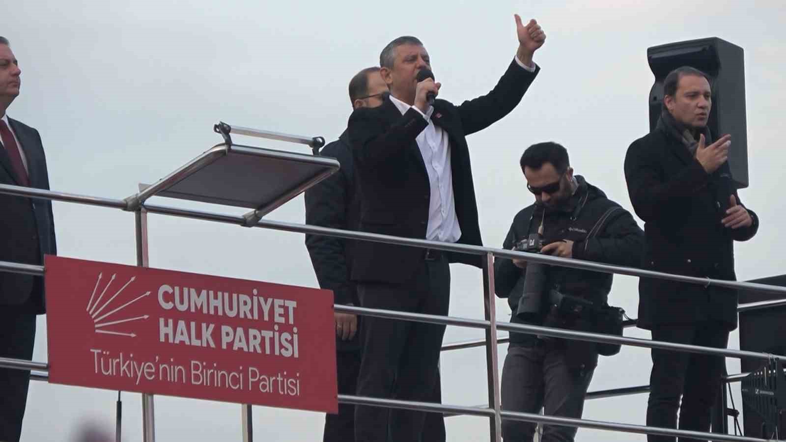 CHP Genel Başkanı Özel, Yalova’daki mitingde konuştu
CHP Genel Başkanı Özel, Yalova’daki mitingde konuştu