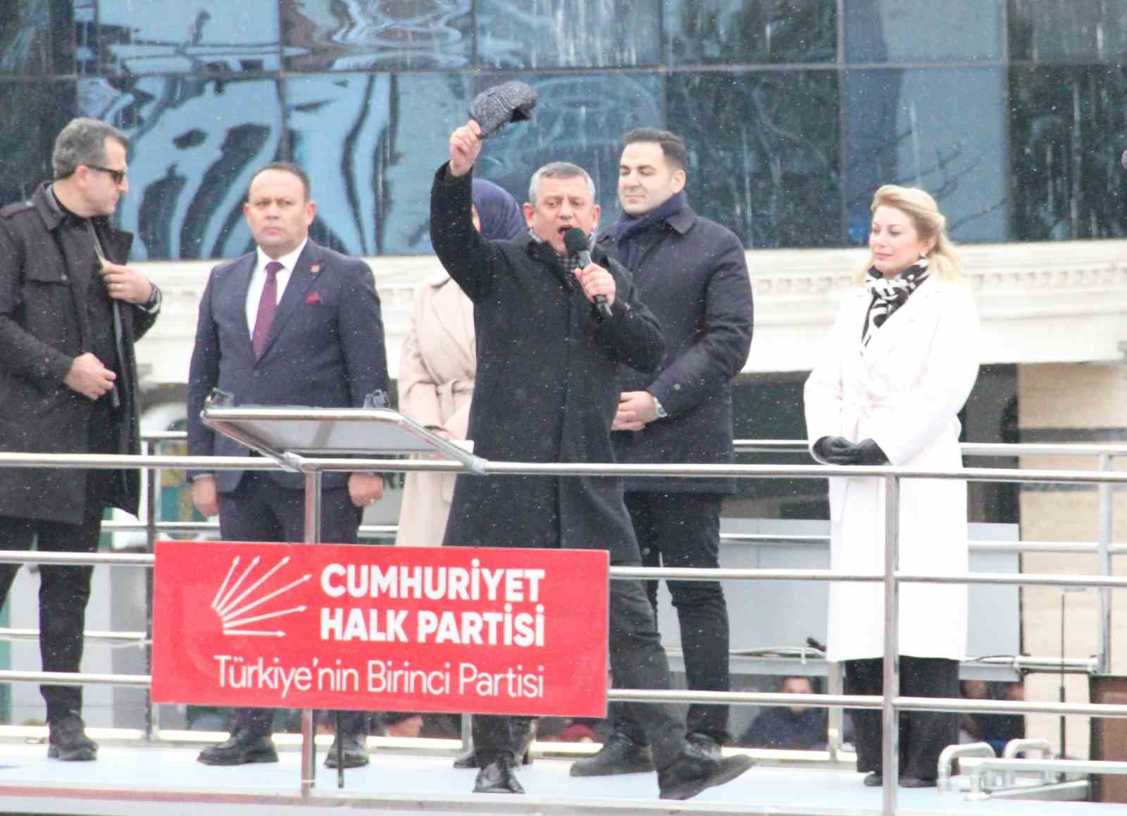 CHP Genel Başkanı Özgür Özel: "Dünyaya sesleniyorum, Trump’ın düzeni dünya düzeni olamaz"
CHP Genel Başkanı Özgür Özel: "Dünyaya sesleniyorum, Trump’ın düzeni dünya düzeni olamaz"