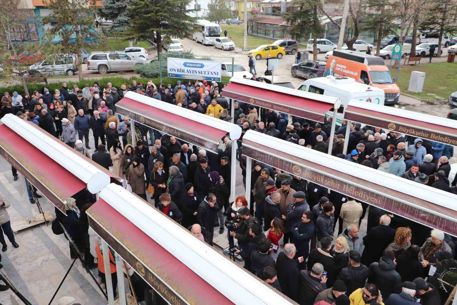 CHP’li Utku Çakırözer’in babası son yolculuğuna uğurlandı

