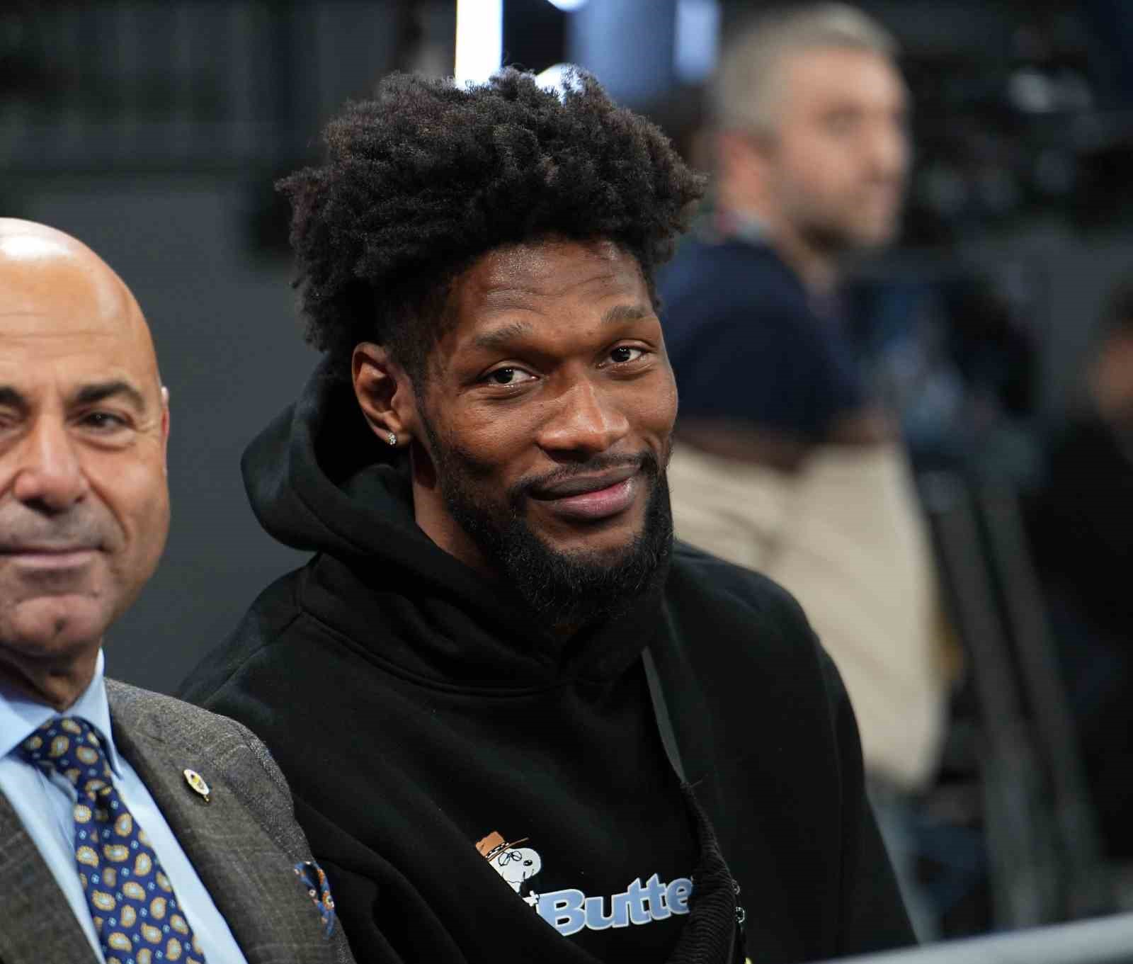 Chris Silva, Beşiktaş-Fenerbahçe maçını takip etti
