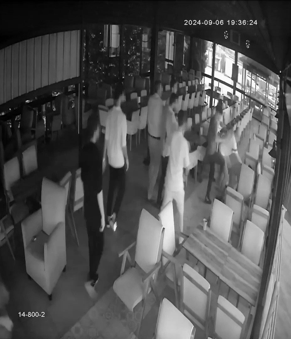 Çifte cinayetten önce feci şekilde darp edilme anları ortaya çıktı
Çifte cinayetten önce feci şekilde darp edilme anları ortaya çıktı