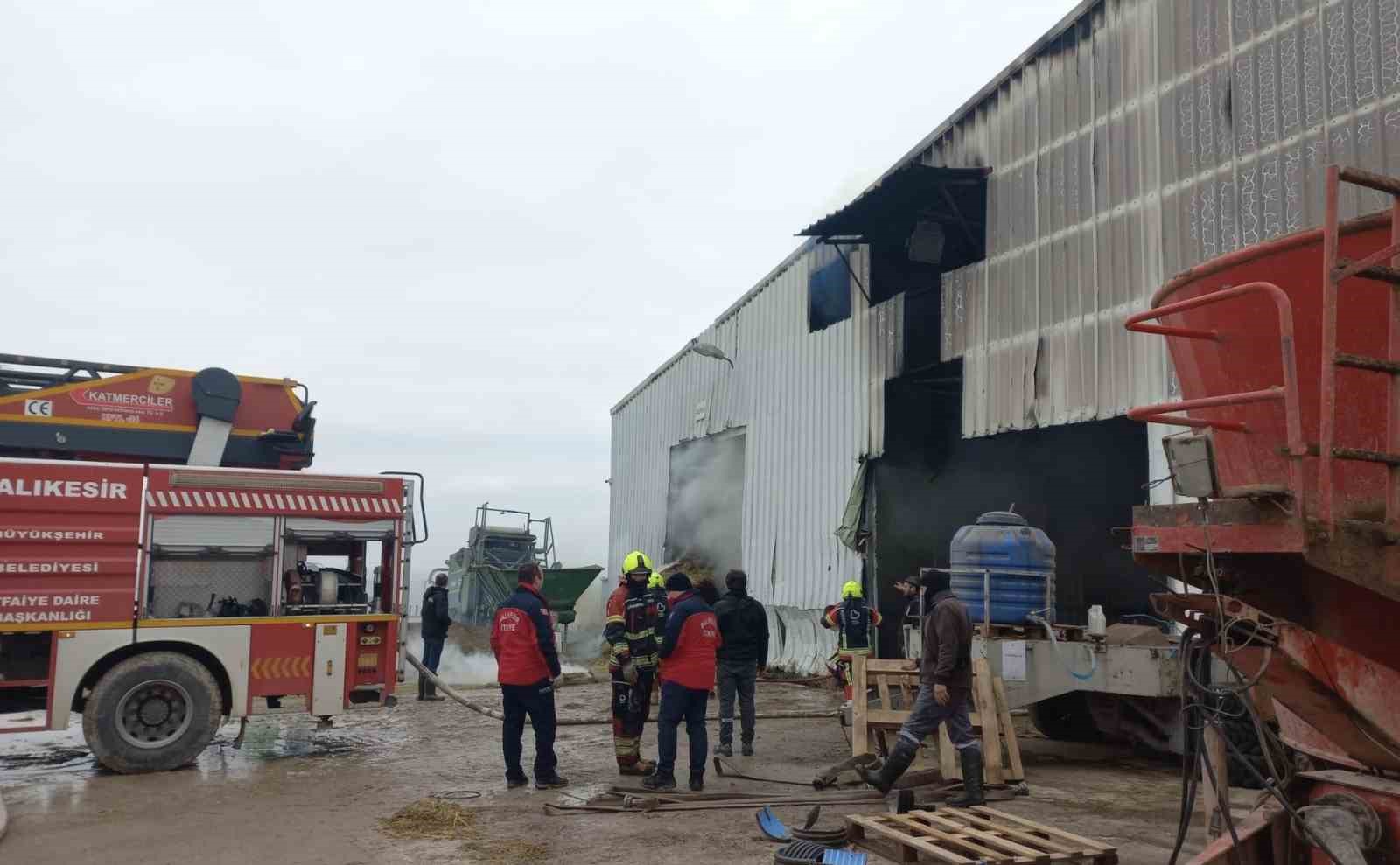 Çiftlikte çıkan yangın paniğe neden oldu
