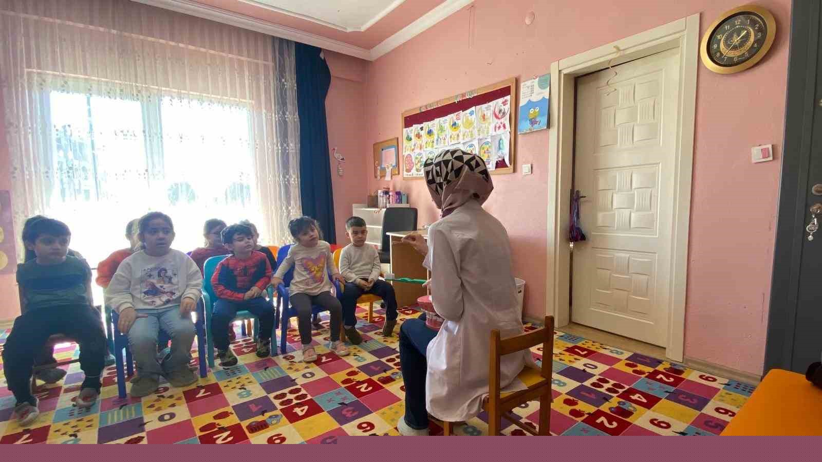 Çilimli’de miniklere ağız ve diş sağlığı eğitimi
