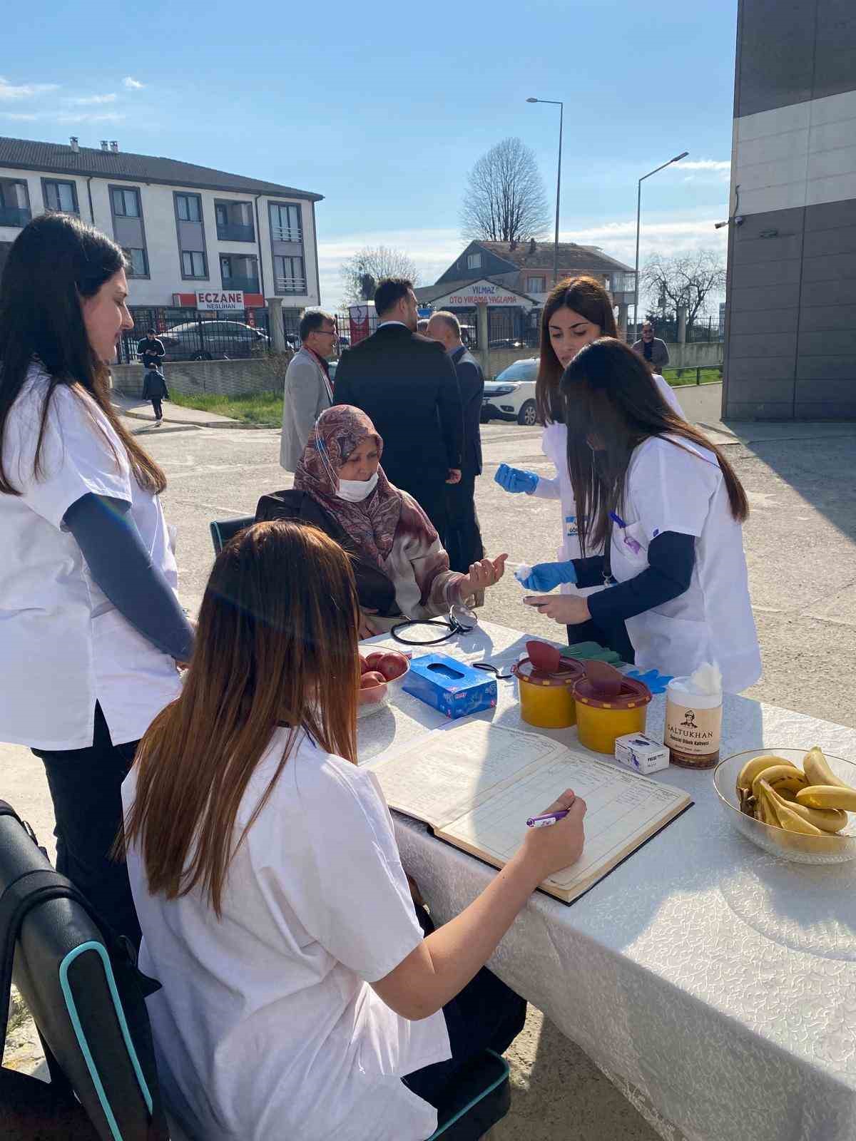 Çilimli’de sağlık için farkındalık yürüyüşü yapıldı
Çilimli’de sağlık için farkındalık yürüyüşü yapıldı
