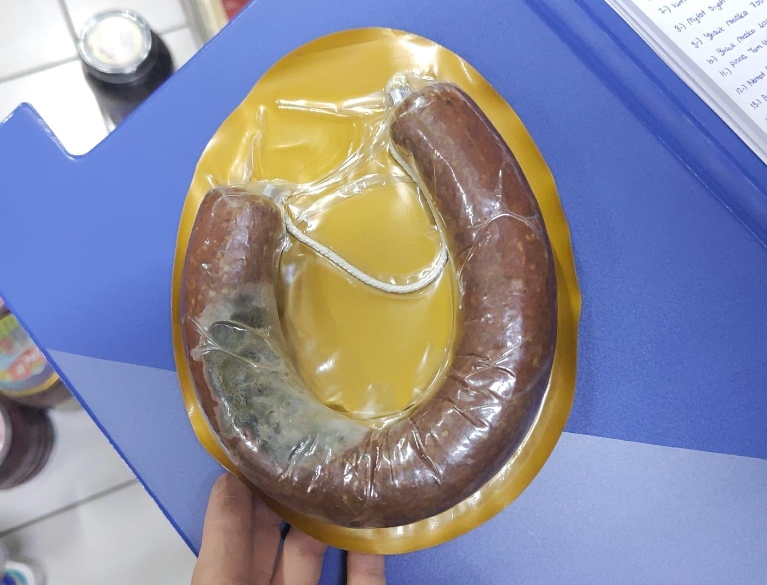 CİMER şikayeti sonrası zabıta baskını: Markette 4 kamyonet dolusu ürüne el konuldu
