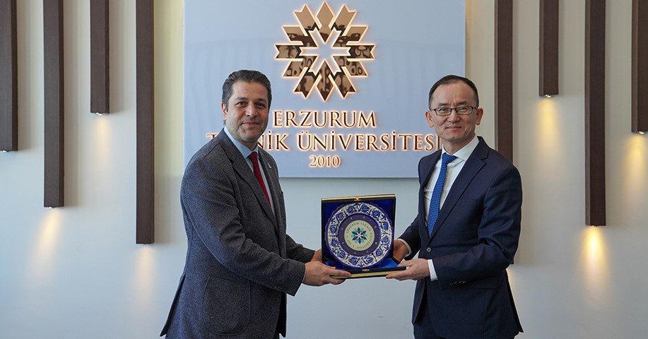 Çin Halk Cumhuriyeti Büyükelçisi Jiang Xuebin’den ETÜ’ye ziyaret
