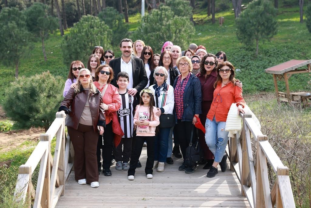 Cinayete kurban giden kadınlar anısına fidan dikildi
