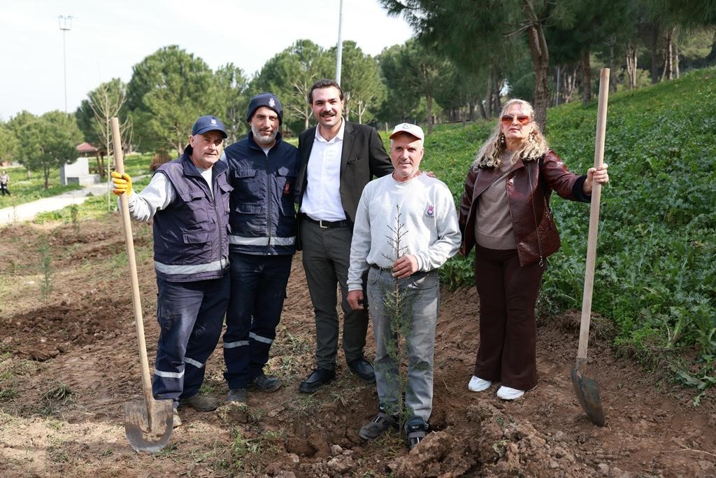 Cinayete kurban giden kadınlar anısına fidan dikildi
