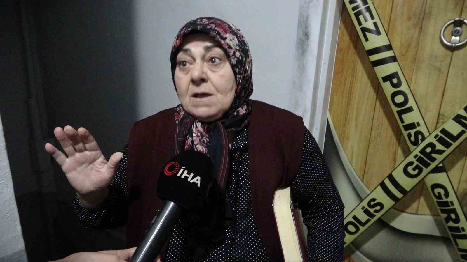 Cinayete kurban gittiği değerlendirilen kadının komşuları konuştu
Cinayete kurban gittiği değerlendirilen kadının komşuları konuştu