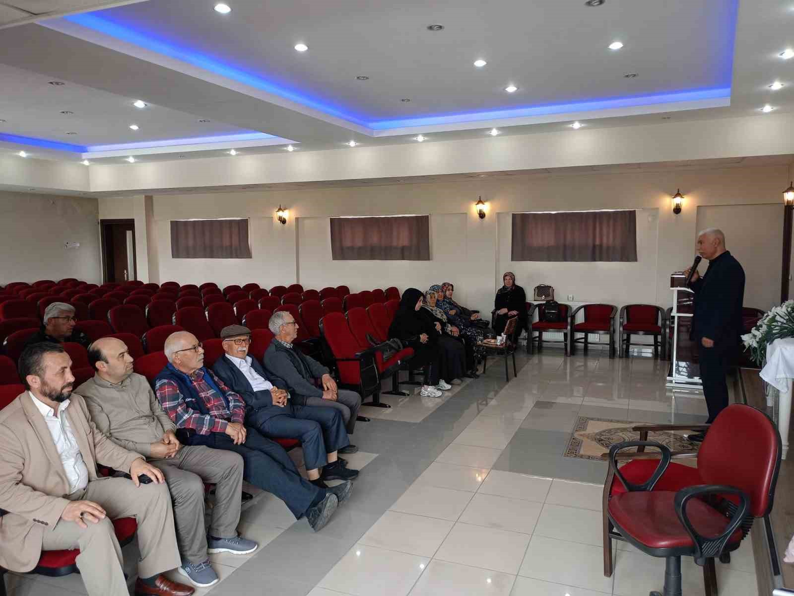 Çine’de hacı adaylarına yönelik bilgilendirme semineri
