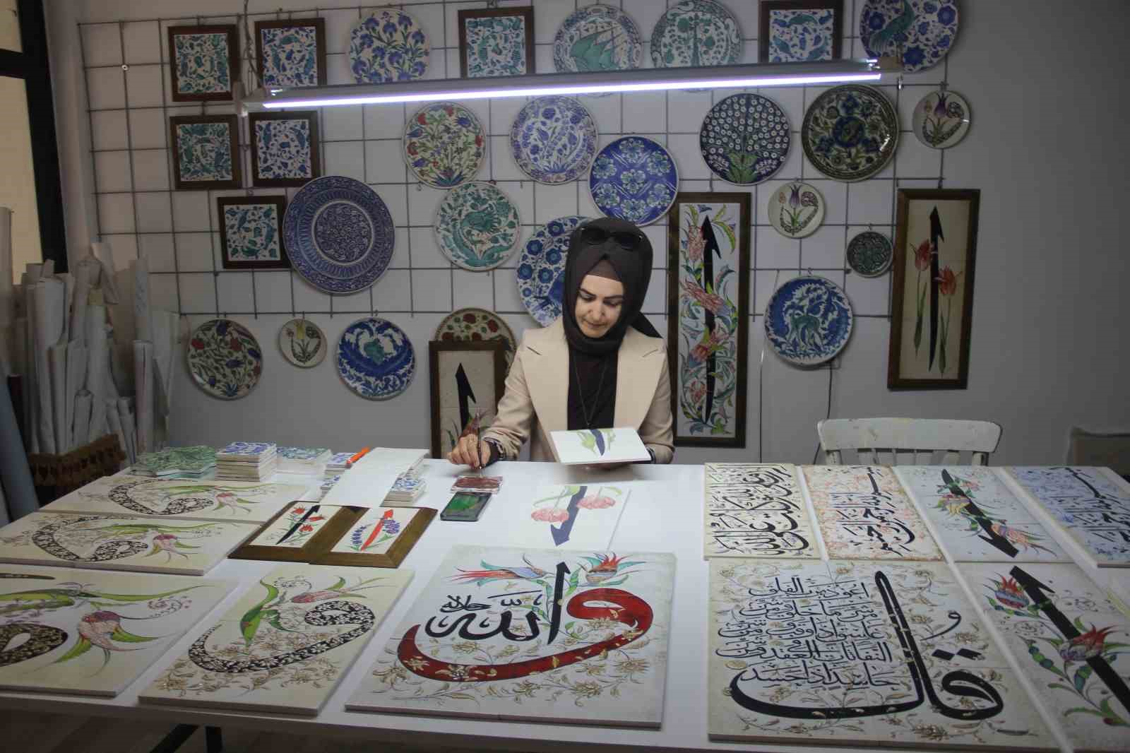 Çini sanatçısı Özlem Aşar: "Vav ile Elif’in aşkını eserlerime yansıtıyorum"
