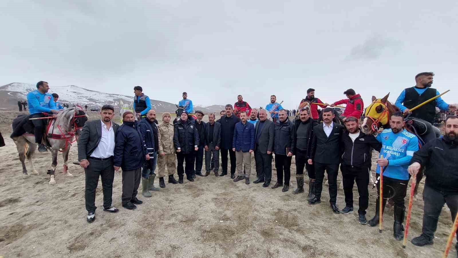 Cirit müsabakası nefes kesti
