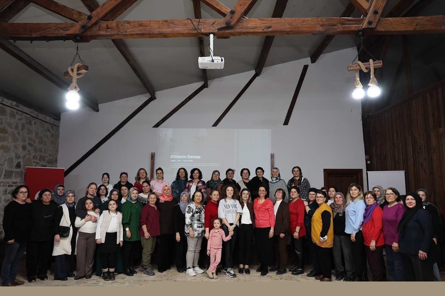 Çivril Belediyesi, 8 Mart Dünya Kadınlar Günü’nde kadın dayanışmasını büyüten anlamlı bir etkinliğe imza attı
