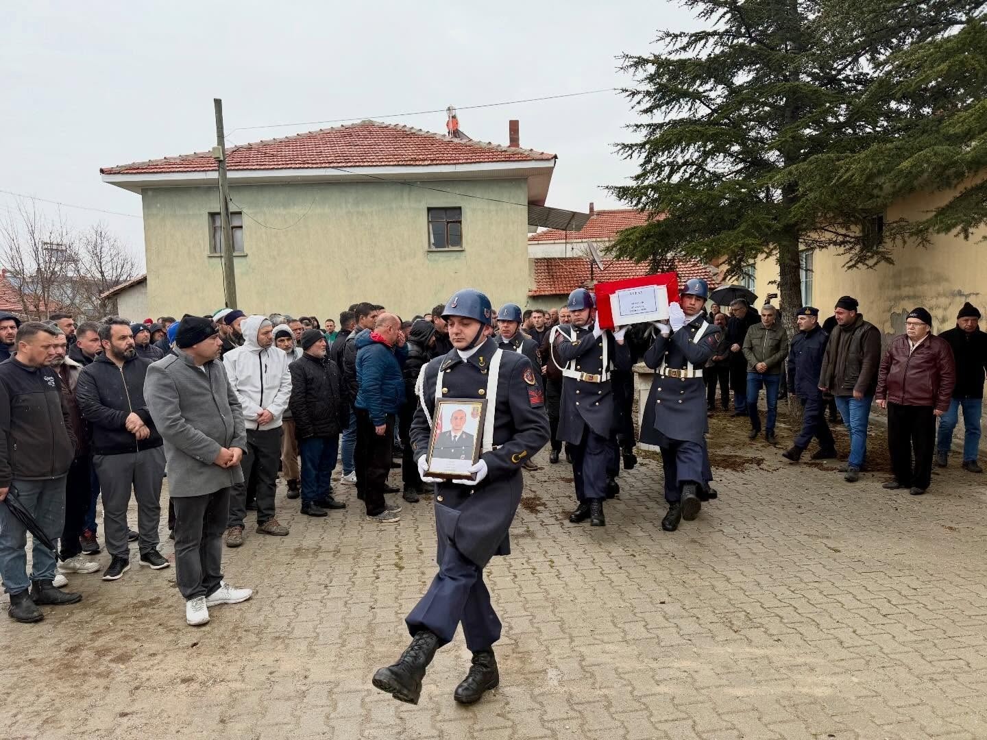 Çivrilli Uzman Çavuş son yolculuğuna uğurlandı
