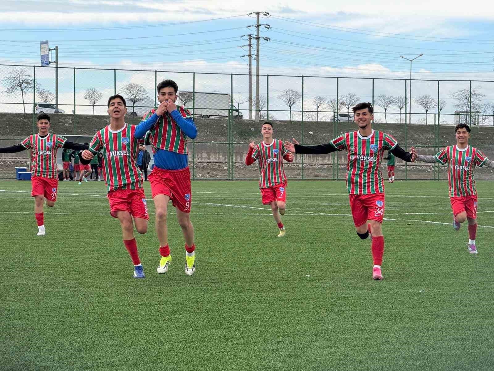 Cizre Dicle Spor, U-16 Türkiye Şampiyonasında şampiyon oldu
