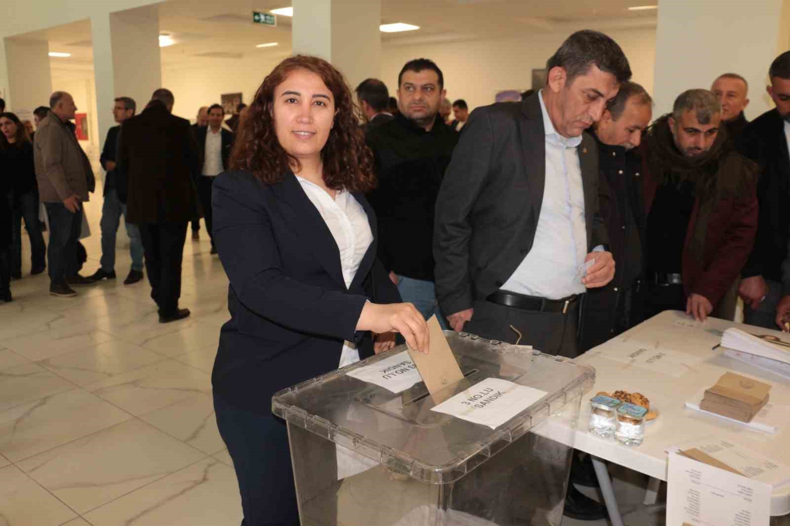 Cizre Esnaf Odasında 21 yıl sonra değişim
