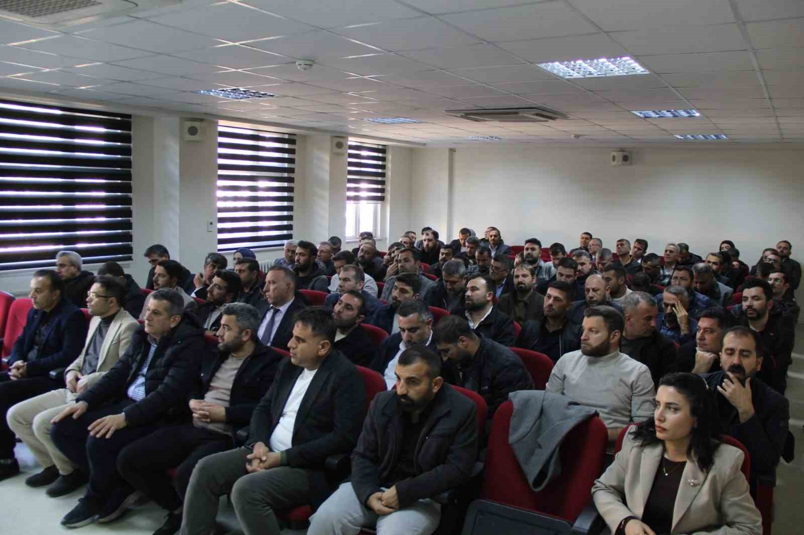 Cizre’de 2. dönem okul müdürleri buluşması
Cizre’de 2. dönem okul müdürleri buluşması