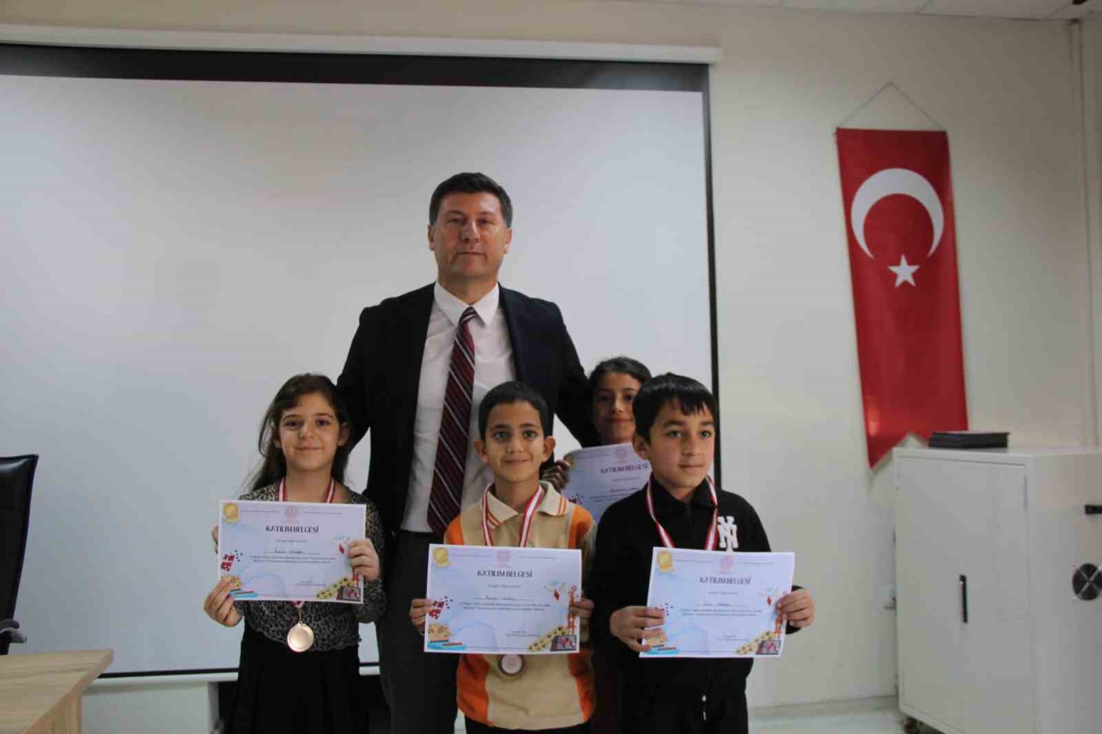 Cizre’de akıl ve zeka oyunlarında geleceğin dahileri ödüllendirildi
