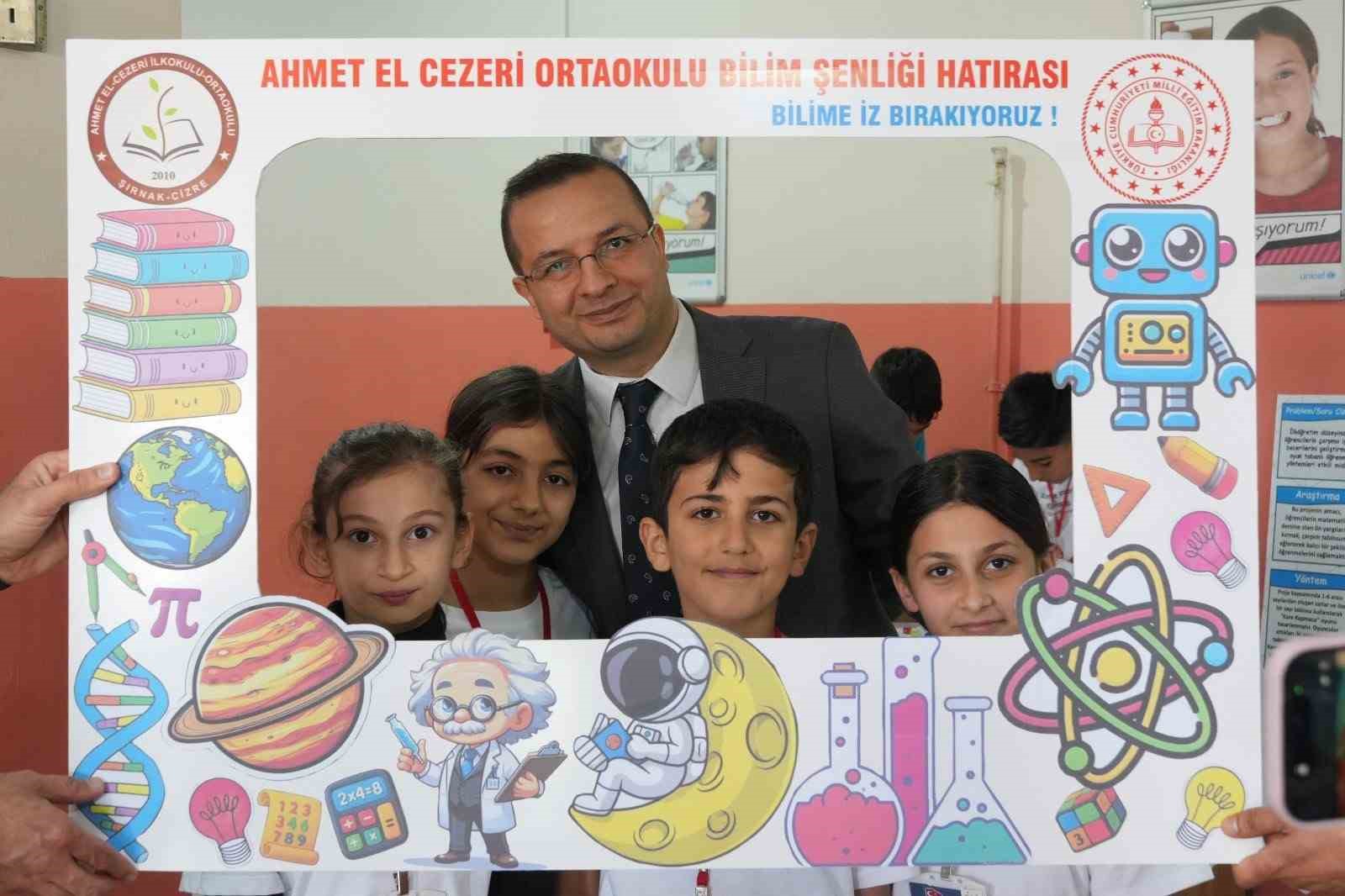 Cizre’de Bilim Fuarı yoğun ilgi gördü
