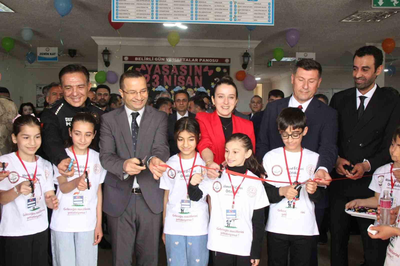 Cizre’de Bilim Fuarı yoğun ilgi gördü

