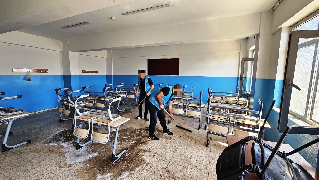 Cizre’de denetimli serbestlik yükümlüleri 16 ayda 212 okulu temizledi
Cizre’de denetimli serbestlik yükümlüleri 16 ayda 212 okulu temizledi