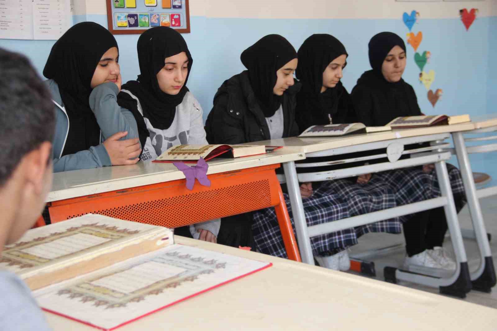 Cizre’de öğrenciler Ramazan ruhunu okullarda yaşıyor
