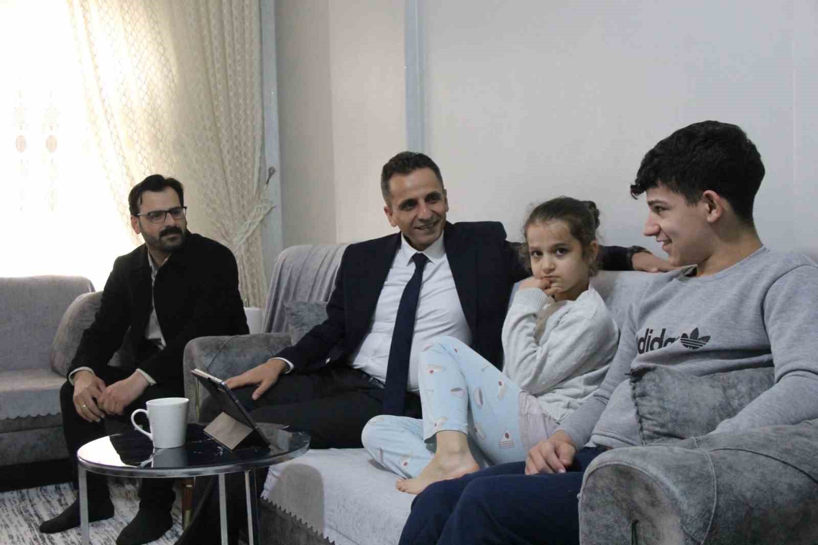 Cizre’de özel öğrencilerin öğrenme yolculuğu evlerinde sürüyor
